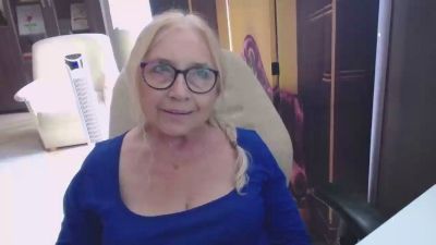 Sofia_xLOVE live cam on Cam4