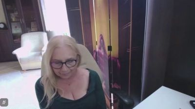 Sofia_xLOVE live cam on Cam4