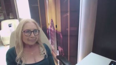 Sofia_xLOVE live cam on Cam4