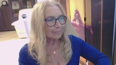 Sofia_xLOVE live cam on Cam4