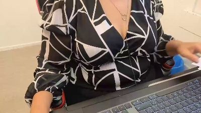 Sofiabbw06 live cam on Cam4