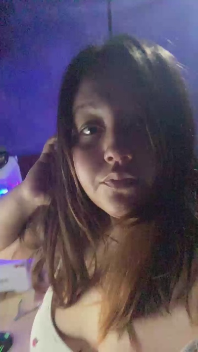 Sofiamo69 live cam on Cam4