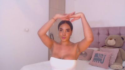 Sofiarivas1999 live cam on Cam4