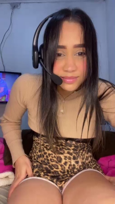 Sofiasmithf live cam on Cam4