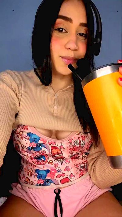 Sofiasmithf live cam on Cam4