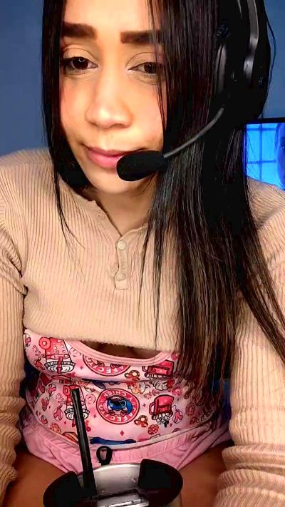 Sofiasmithf live cam on Cam4