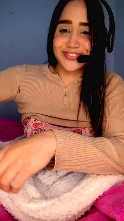 Sofiasmithf live cam on Cam4