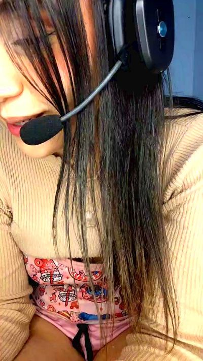 Sofiasmithf live cam on Cam4