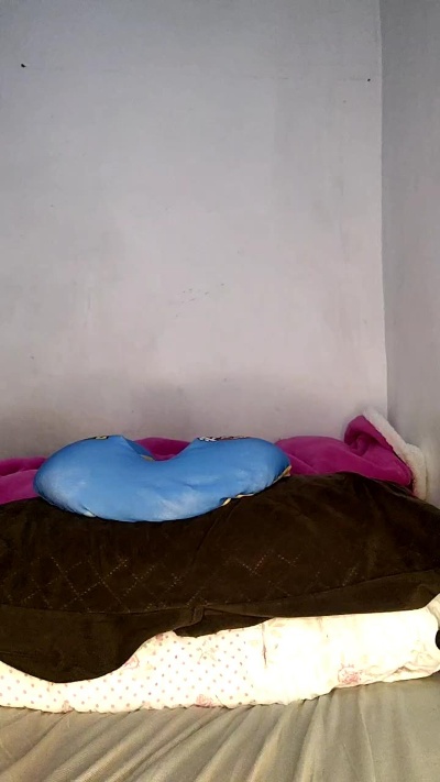 Sofiasmithf live cam on Cam4