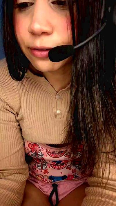 Sofiasmithf live cam on Cam4