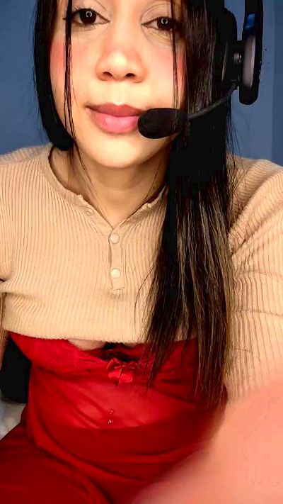 Sofiasmithf live cam on Cam4