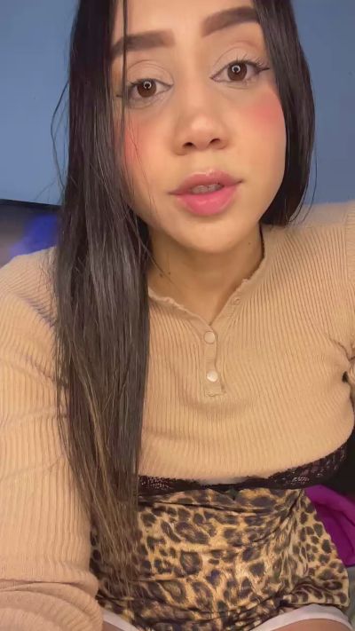 Sofiasmithf live cam on Cam4