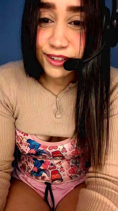 Sofiasmithf live cam on Cam4