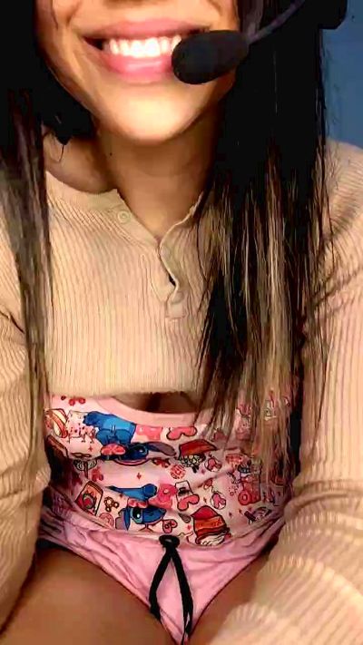 Sofiasmithf live cam on Cam4