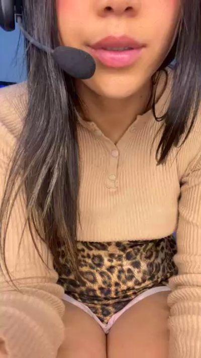 Sofiasmithf live cam on Cam4