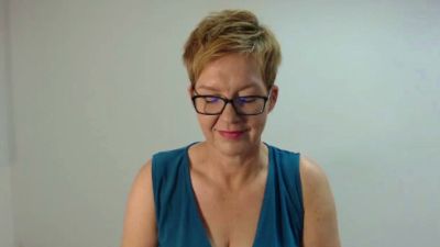 Sofie_Velvet live cam on Cam4