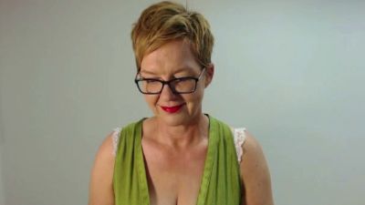 Sofie_Velvet live cam on Cam4