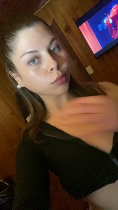 Sofiii69 live cam on Cam4