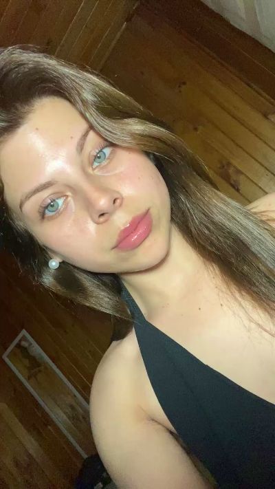 Sofiii69 live cam on Cam4