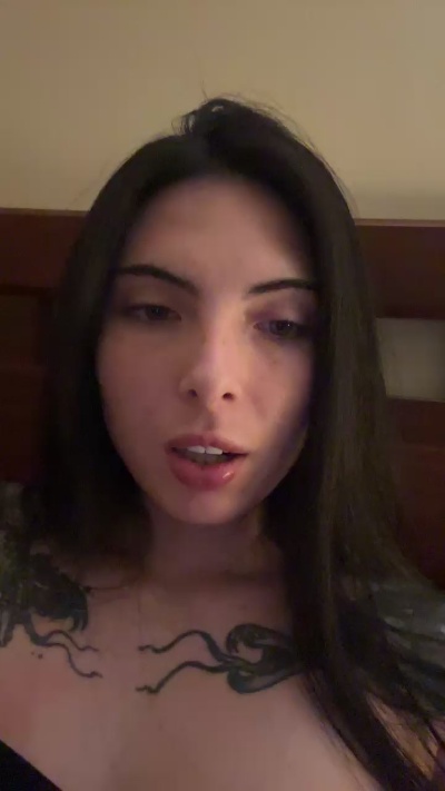 Sofiveeraa live cam on Cam4
