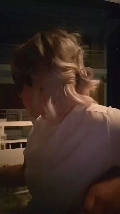 SoftRubyRed live cam on Cam4