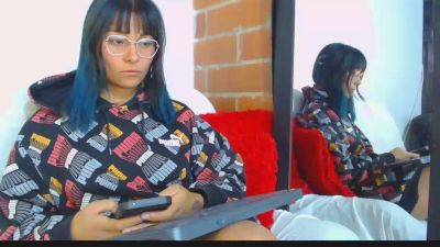 Sofy_nix live cam on Cam4