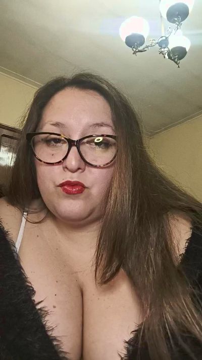 Solcurvytriplxx live cam on Cam4