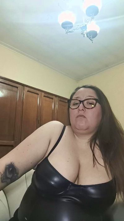 Solcurvytriplxx live cam on Cam4
