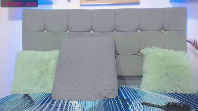 Solera_red live cam on Cam4
