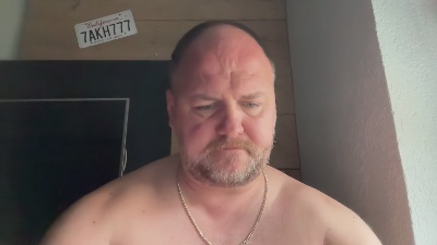 Solid_Guy live cam on Cam4