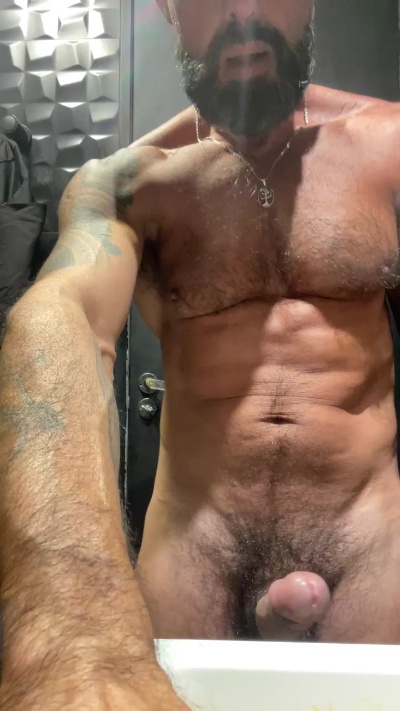 Solitarywolf live cam on Cam4