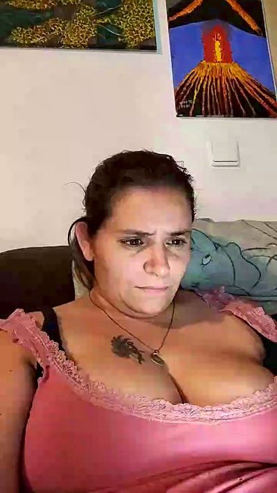 Sollua942871 live cam on Cam4