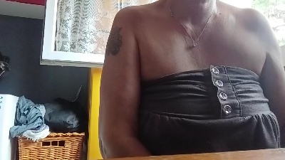 Solo1005 live cam on Cam4