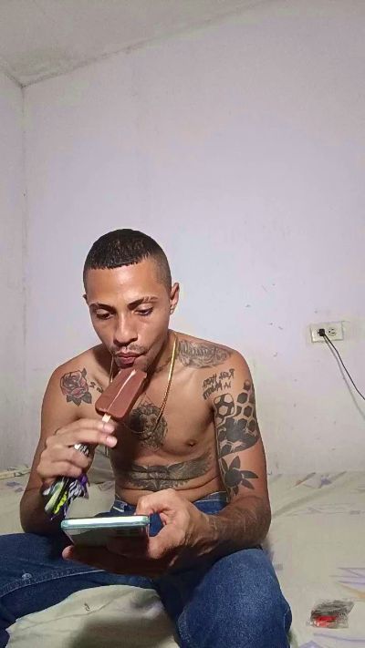 SoloTintaX66T live cam on Cam4