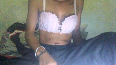 Soloniain live cam on Cam4