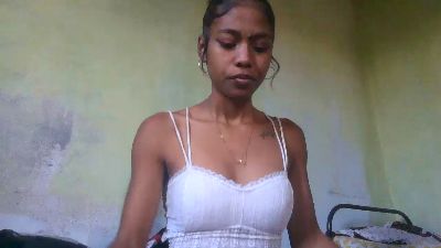 Soloniain live cam on Cam4