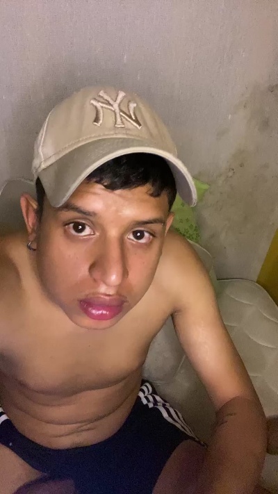 Sombra_kush Live Cam on Cam4