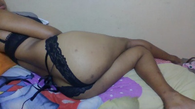 SoniahBella live cam on Cam4