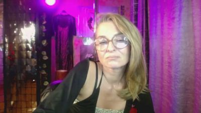 Soniapoledance live cam on Cam4