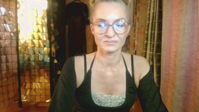 Soniapoledance live cam on Cam4