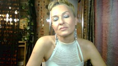 Soniapoledance live cam on Cam4