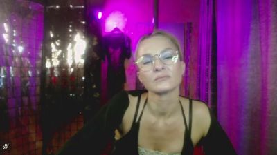 Soniapoledance live cam on Cam4