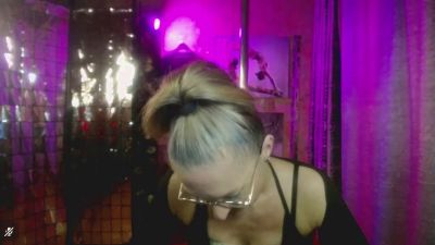 Soniapoledance live cam on Cam4