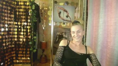 Soniapoledance live cam on Cam4