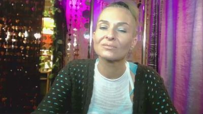 Soniapoledance live cam on Cam4