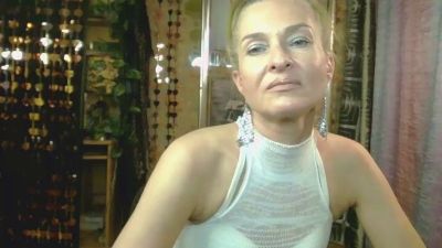 Soniapoledance live cam on Cam4
