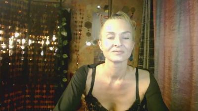 Soniapoledance live cam on Cam4