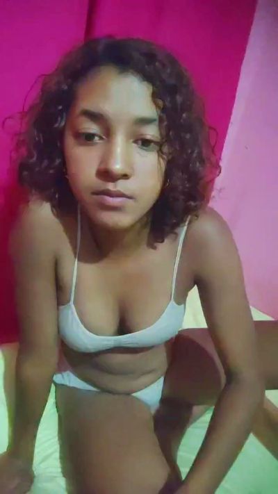Soniastecy live cam on Cam4