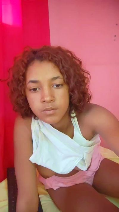 Soniastecy live cam on Cam4