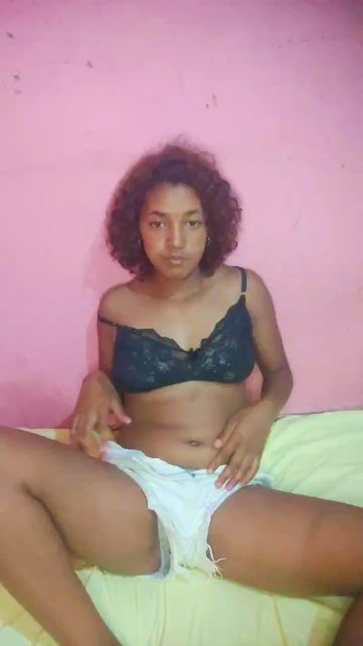 Soniastecy live cam on Cam4